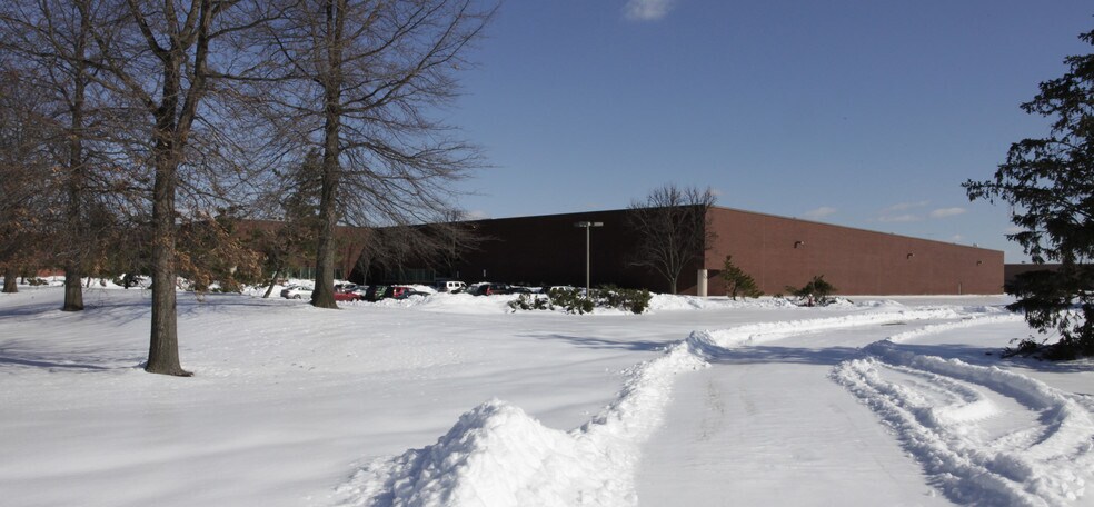More Photos Of 180 Herrod Blvd, South Brunswick Warehouse For Lease