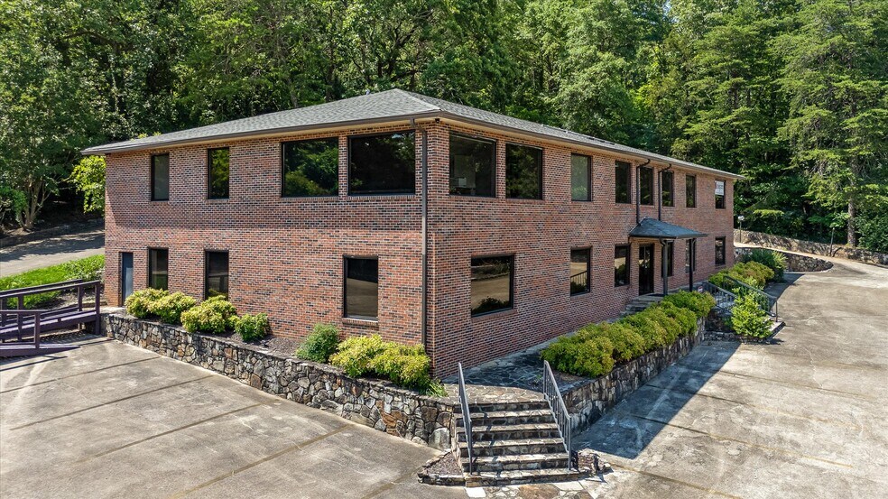 More Photos Of 901 Mountain Creek Rd, Chattanooga Office For Lease