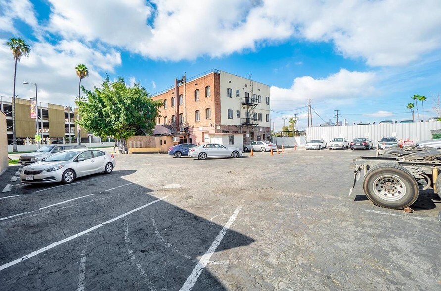 More Photos Of 1141 N Mission Rd, Los Angeles Apartments For Sale