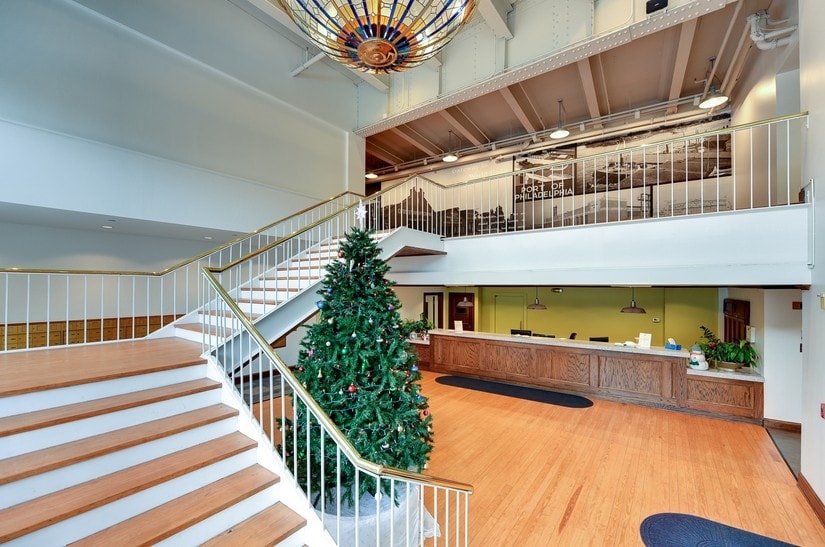 More Photos Of 3-7 N Christopher Columbus Blvd, Philadelphia Loft Creative Space For Lease