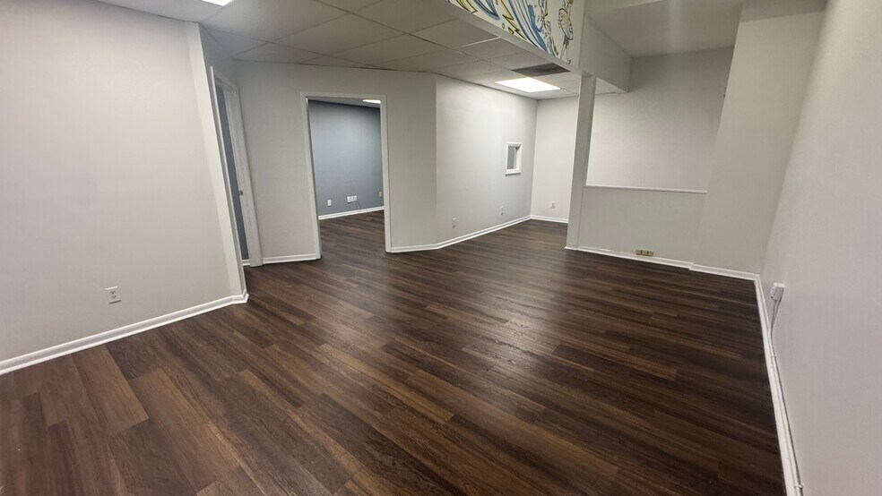 More Photos Of 1684 N Belcher Rd, Clearwater Flex For Lease