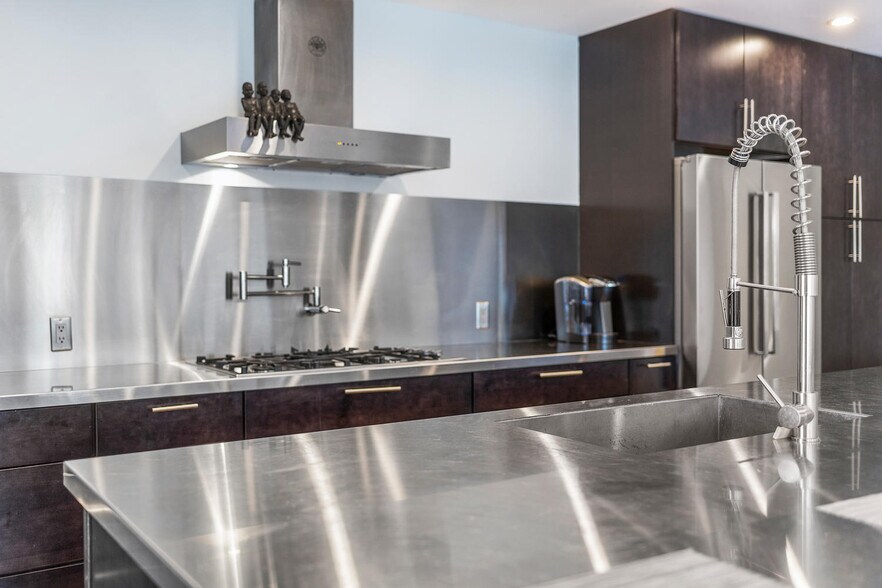 More Photos Of 1768 Tudor Rd, North Palm Beach Specialty For Sale