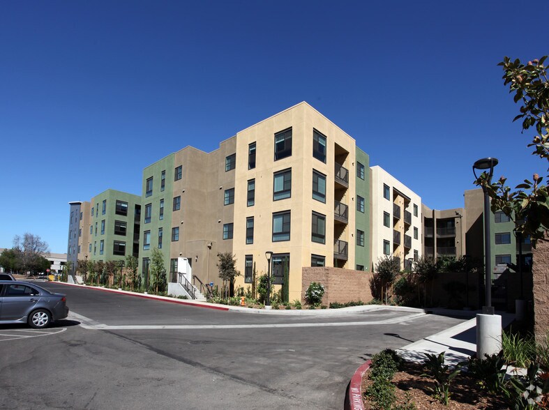 More Photos Of 9400 Corbin Ave, Northridge Apartments For Lease