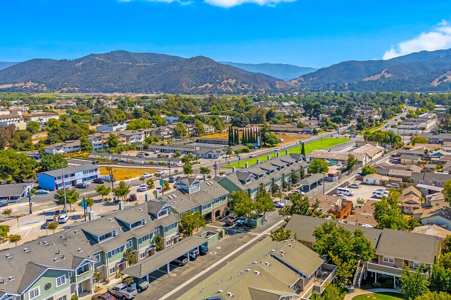 More Photos Of 593 Avenue Of Flags, Buellton Apartments For Sale