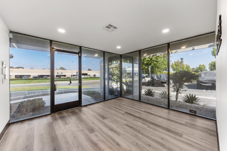 More Photos Of 23282 Peralta Dr, Laguna Hills Warehouse For Sale