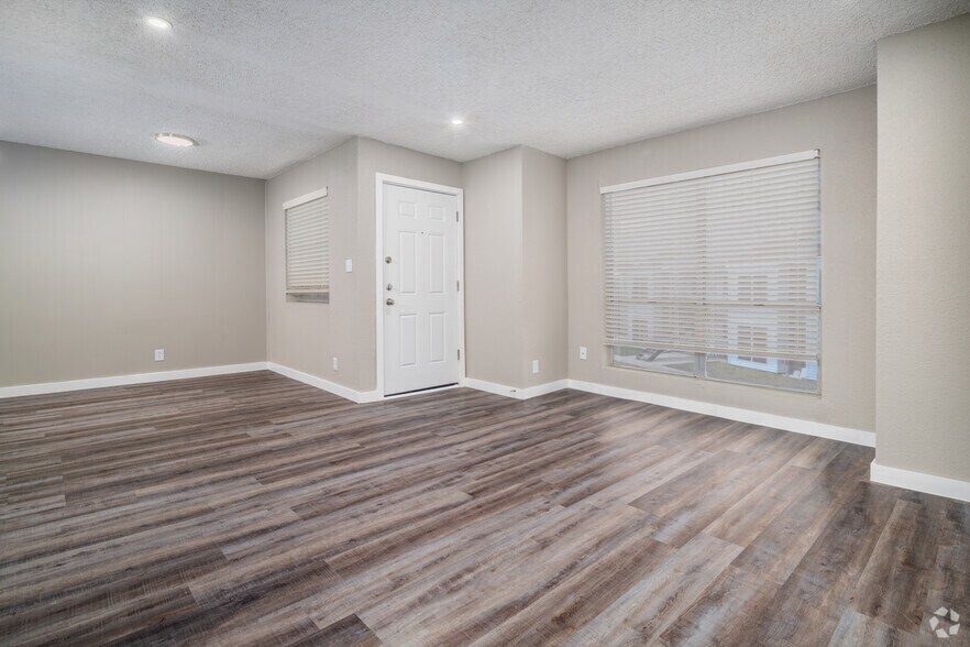 More Photos Of 1404 Moore Ave, Portland Apartments For Sale