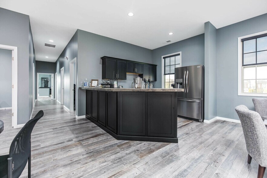 More Photos Of 8485 S Mason Montgomery Rd, Mason Office For Sale