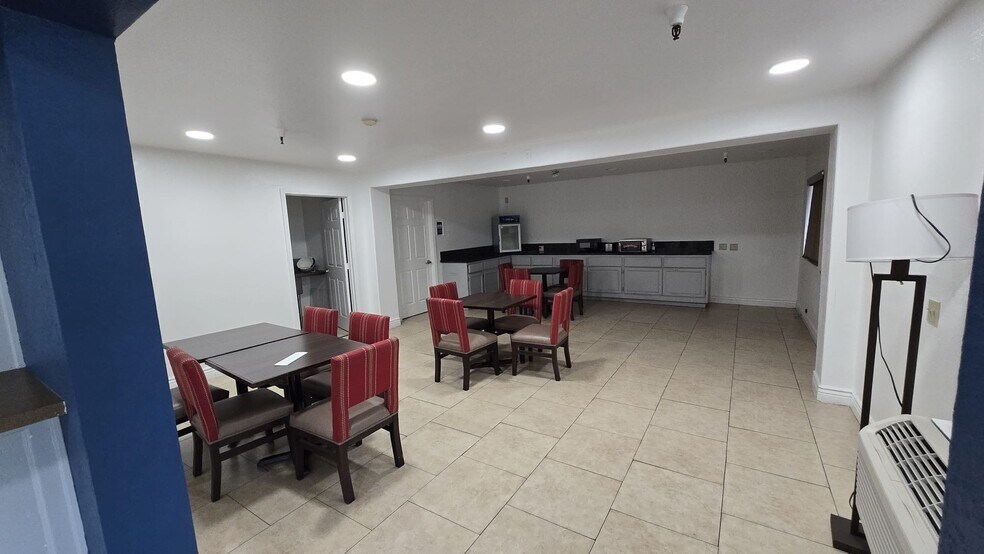 More Photos Of 12249 Folsom Blvd, Rancho Cordova Hotel For Sale
