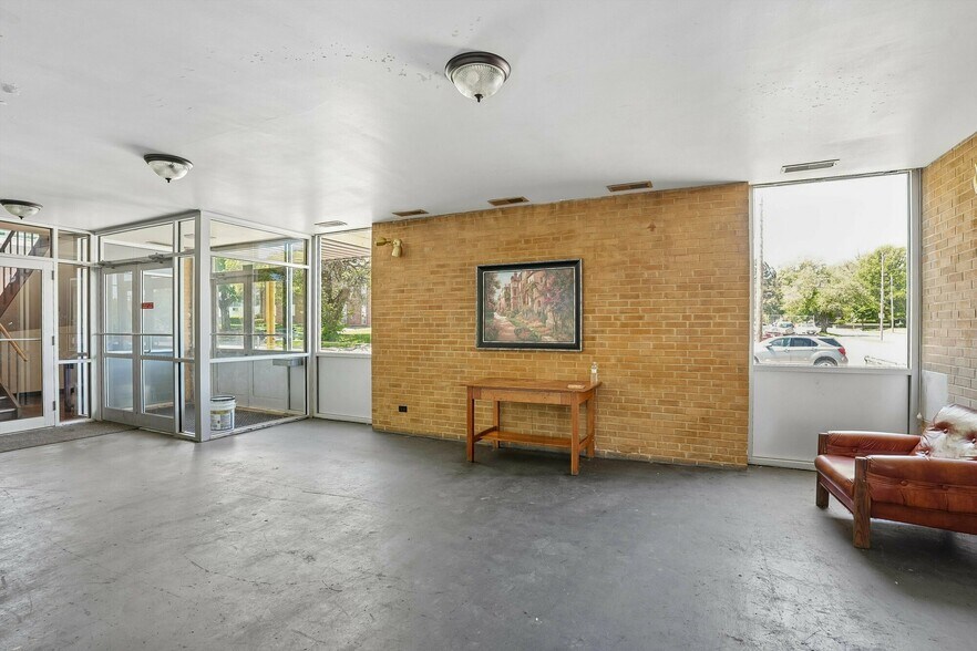 More Photos Of 3843 6th Ave, Des Moines Lodge Meeting Hall For Sale