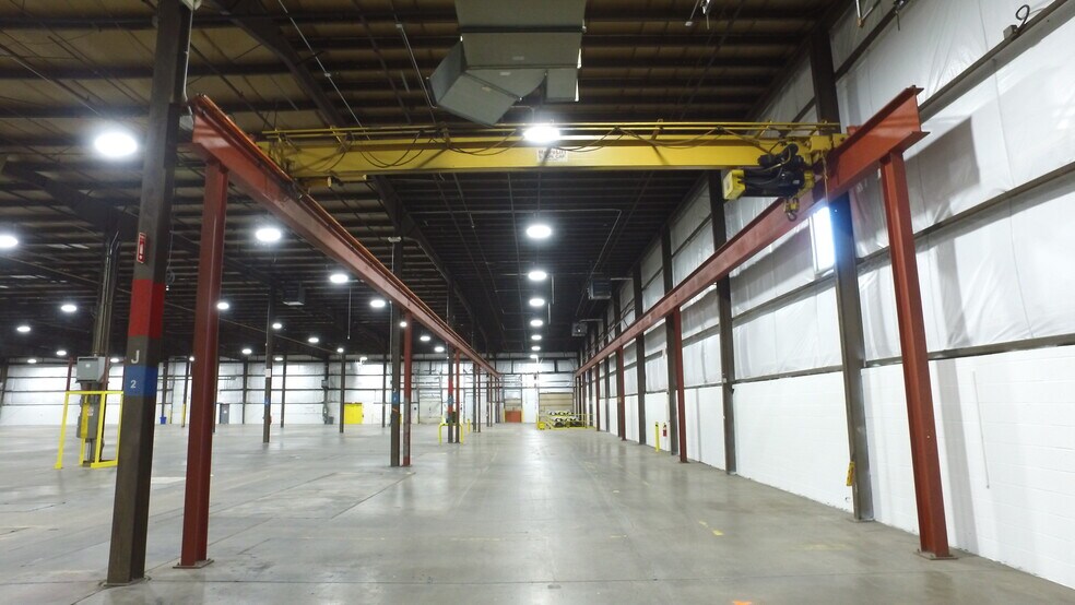 More Photos Of 214 N Wright St, Delavan Distribution For Lease