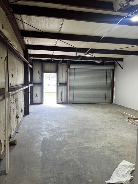 More Photos Of 6406 Stuebner Airline Rd, Houston Warehouse For Sale