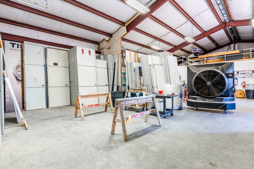 More Photos Of 820 35th Ct, Vero Beach Warehouse For Sale