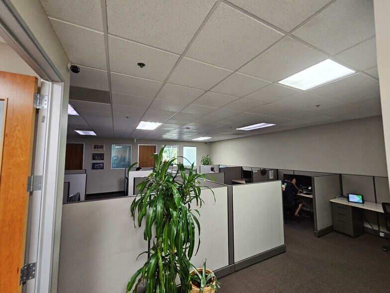 More Photos Of 400 Plaza Dr, Folsom Office For Lease