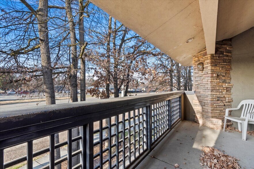 More Photos Of 5200 W State St, Boise Office For Sale