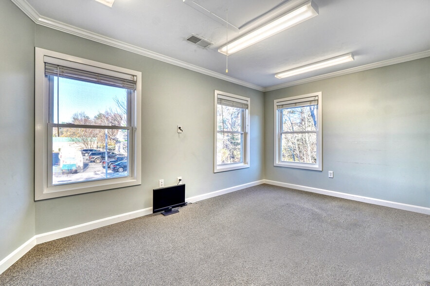 More Photos Of 1342 Main St, Walpole Medical For Sale