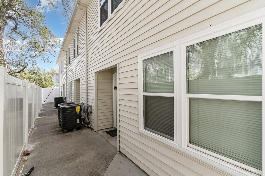 More Photos Of 412 27th Ave N, Myrtle Beach Multifamily For Sale