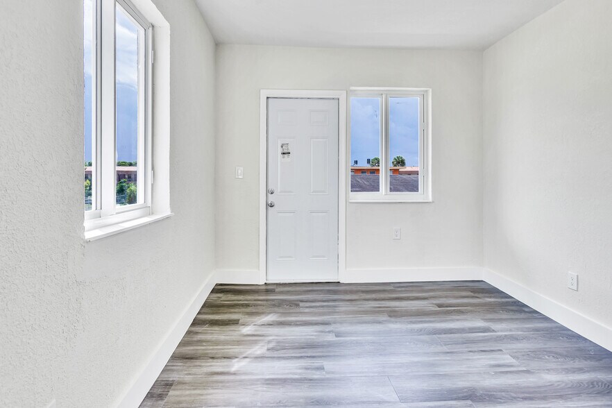More Photos Of 1430 NW 2nd Ave, Florida City Apartments For Sale