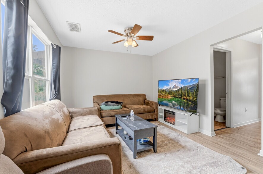 More Photos Of 409 McLane Avenue, Morgantown Apartments For Sale
