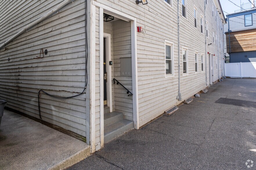 More Photos Of 1-4 Schrepel Pl, Boston Apartments For Sale