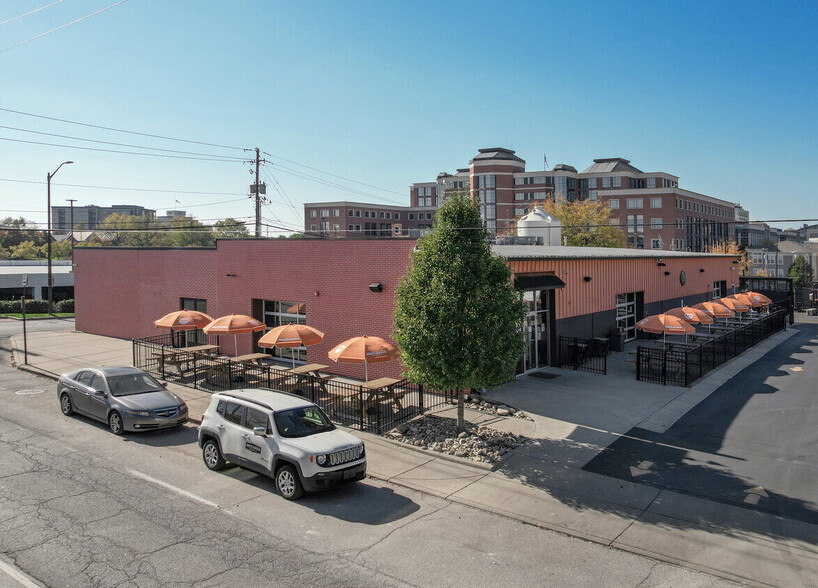 More Photos Of 140 S College Ave, Indianapolis General Retail For Lease