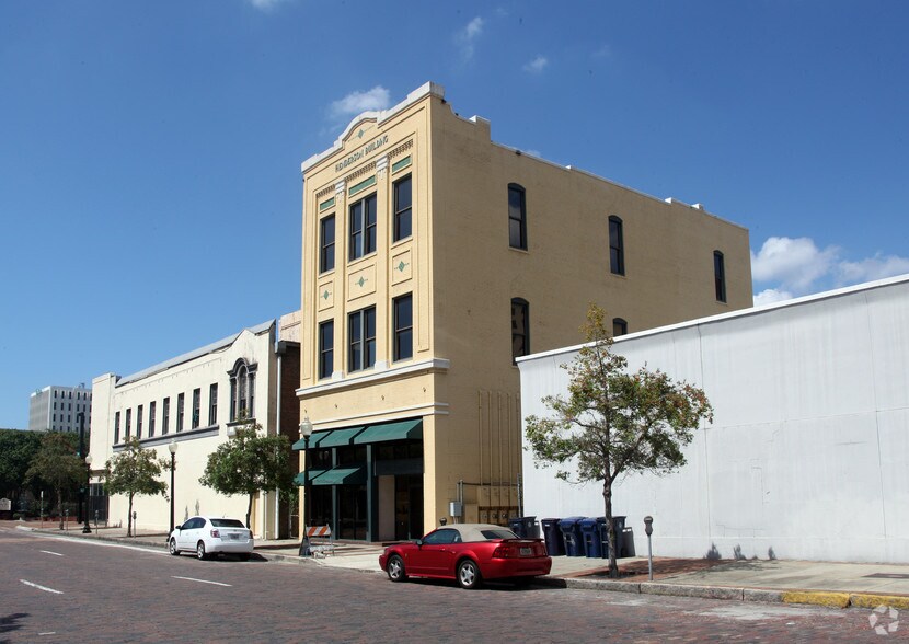 Primary Photo Of 306 E Tyler St, Tampa Medical For Lease