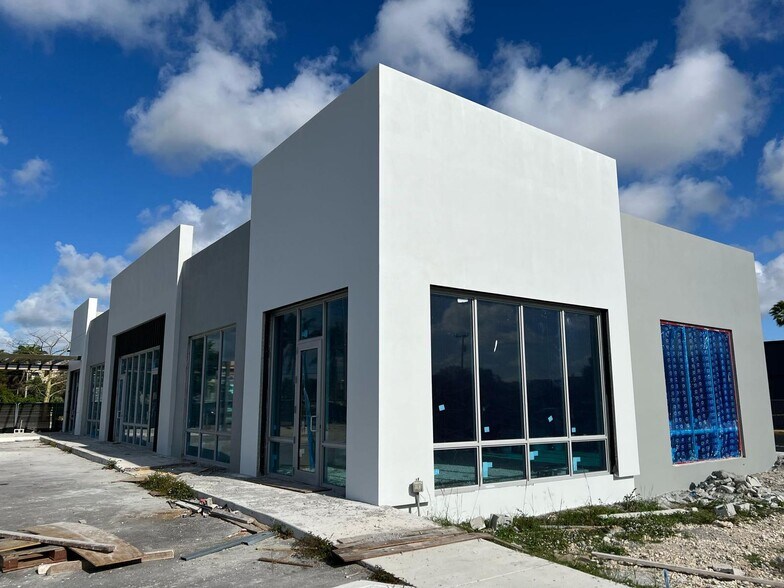 More Photos Of 26755 S Dixie Hwy, Homestead Unknown For Lease