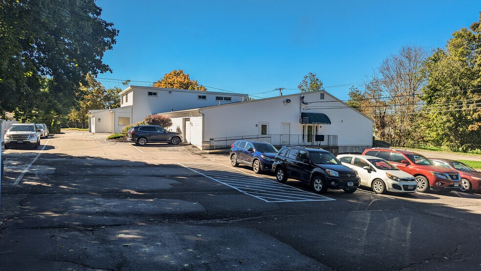 More Photos Of 2415 Boston Post Rd, Guilford Loft Creative Space For Lease