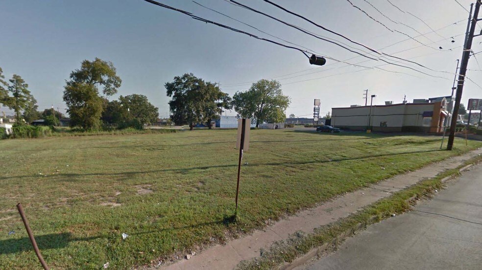 More Photos Of Tidwell & Mesa Rd, Houston Storefront Retail Office For Lease