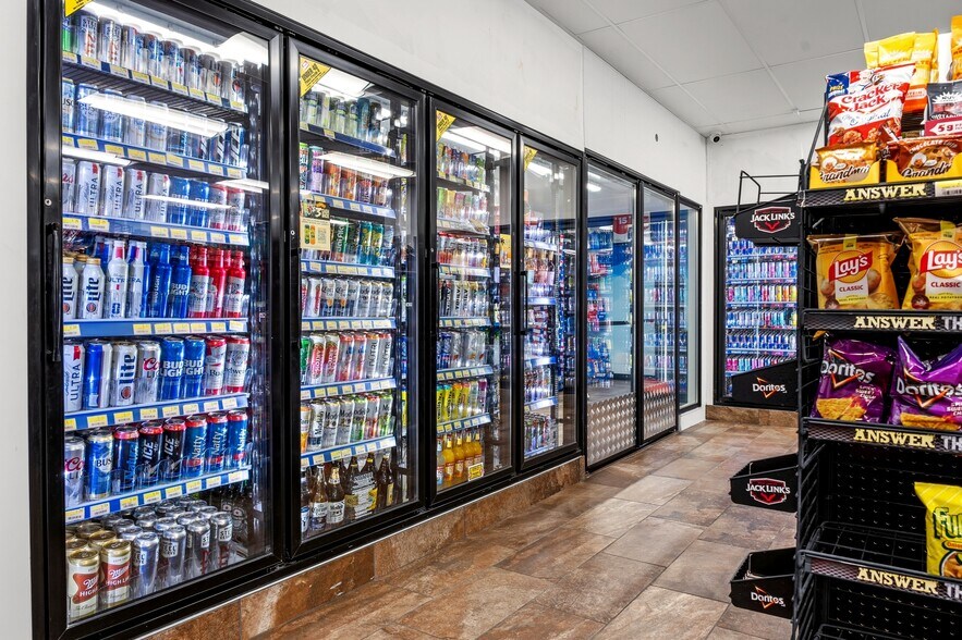 More Photos Of 2902 SW Port St Lucie Blvd, Port Saint Lucie Service Station For Sale