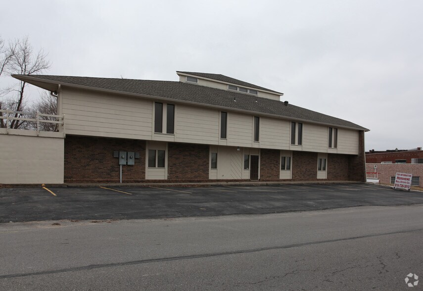 Primary Photo Of 601 4th St, Platte City Office For Sale