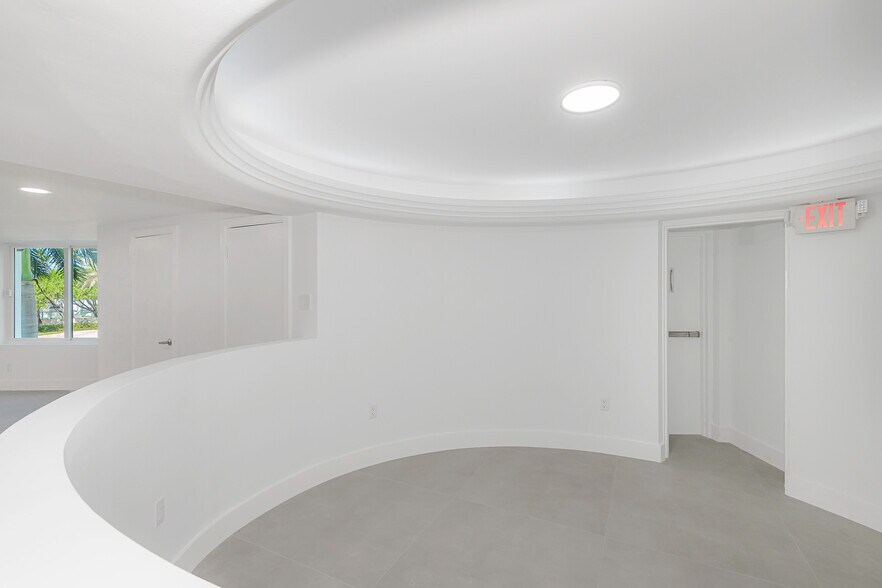 More Photos Of 5401 Collins Ave, Miami Beach Apartments For Sale