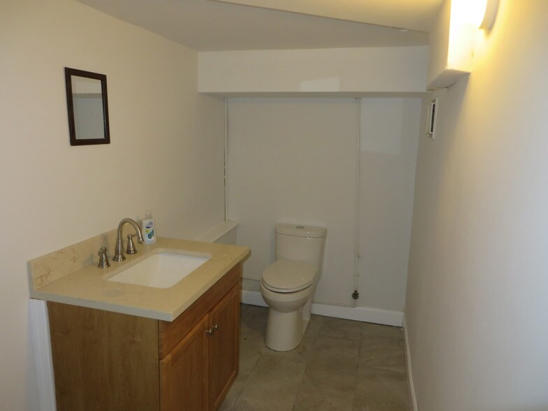 More Photos Of 286 E Main St, Somerville Medical For Lease