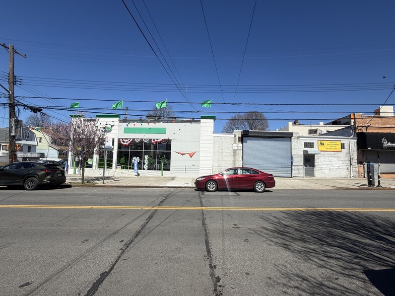 More Photos Of 2883 Miles Ave, Bronx Warehouse For Lease