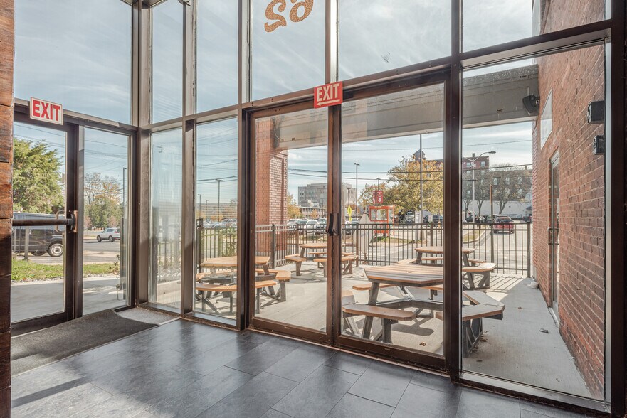 More Photos Of 62 Washington St, Middletown Office For Lease