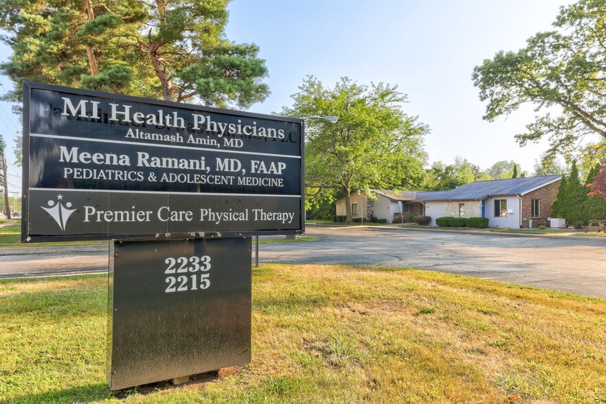 More Photos Of 2215 N Center Rd, Saginaw Office For Sale