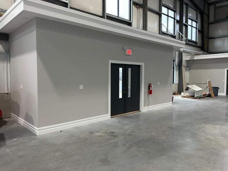 More Photos Of 20 Church St, Rio Grande Warehouse For Lease
