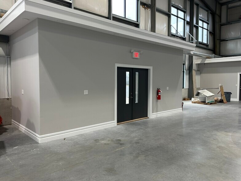 More Photos Of 20 Church St, Rio Grande Warehouse For Sale