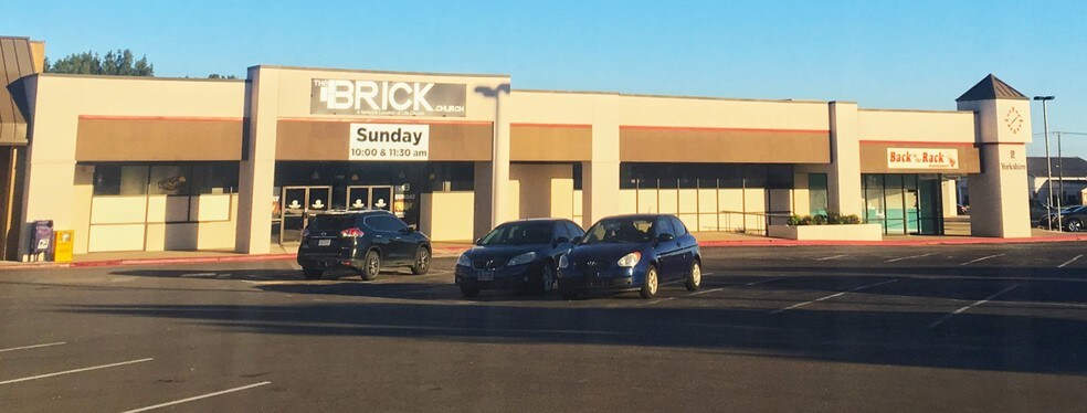 More Photos Of 1300-1336 S York St, Muskogee Unknown For Lease