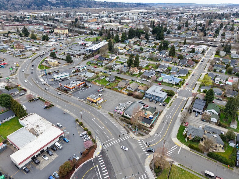 More Photos Of 914 Auburn Way S, Auburn Storefront For Sale