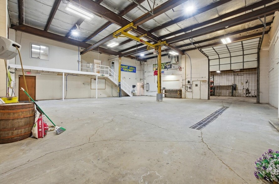 More Photos Of 20620 Burl Ct, Joliet Warehouse For Sale