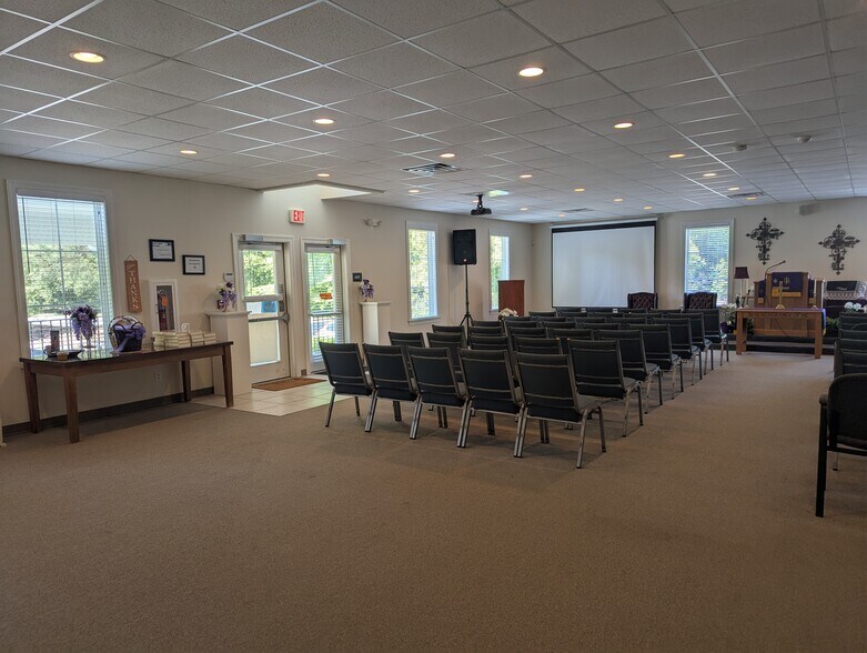 More Photos Of 3705 Strawberry Plains Rd, Williamsburg Office For Lease