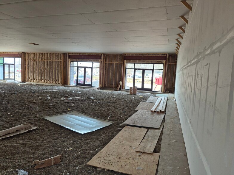 More Photos Of 1415 State Route 28, Loveland General Retail For Lease