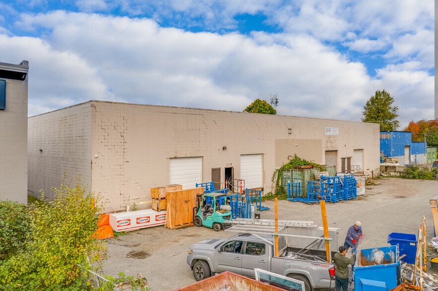 More Photos Of 2340 Viscount Way, Richmond Warehouse For Lease