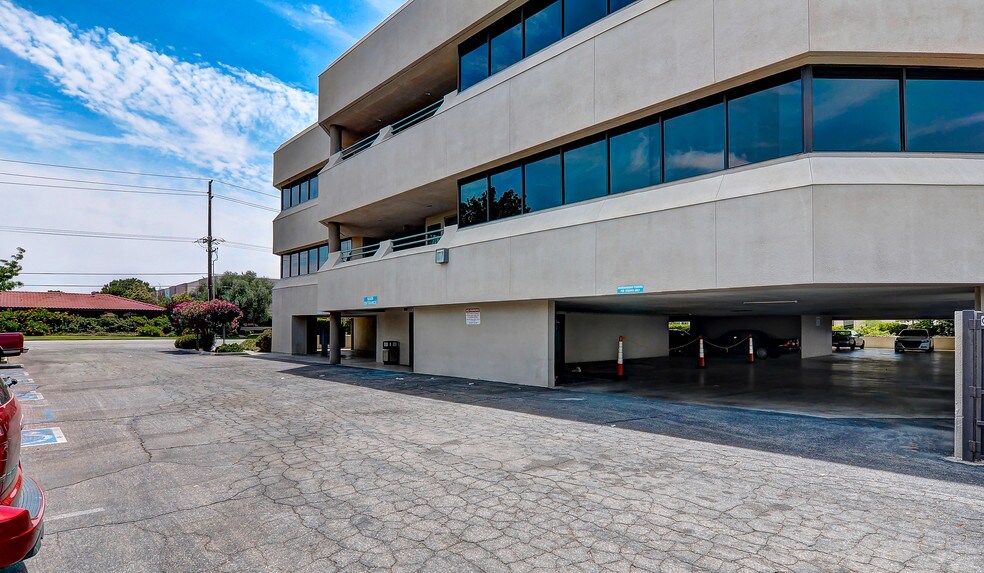 More Photos Of 1669 W Avenue J, Lancaster Medical For Lease