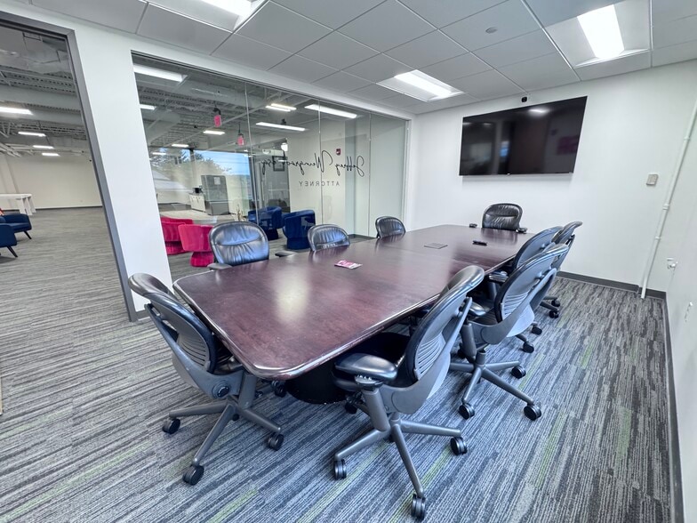 More Photos Of 100 Pennsylvania Ave, Framingham Office For Lease