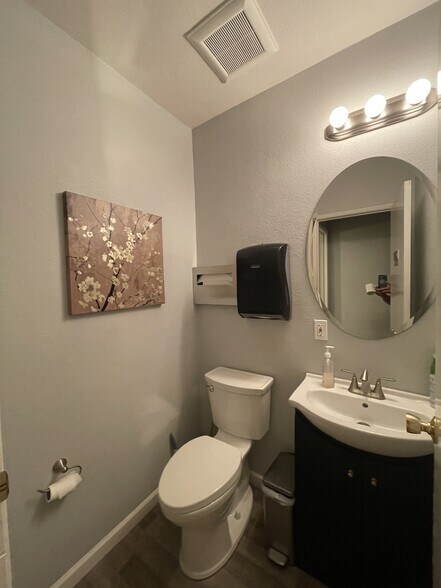 More Photos Of 608 Main St, Pleasanton Storefront Retail Office For Lease