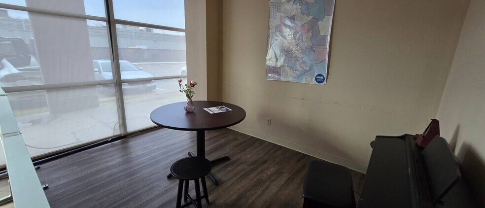 More Photos Of 830 S Mason Rd, Katy Medical For Sale