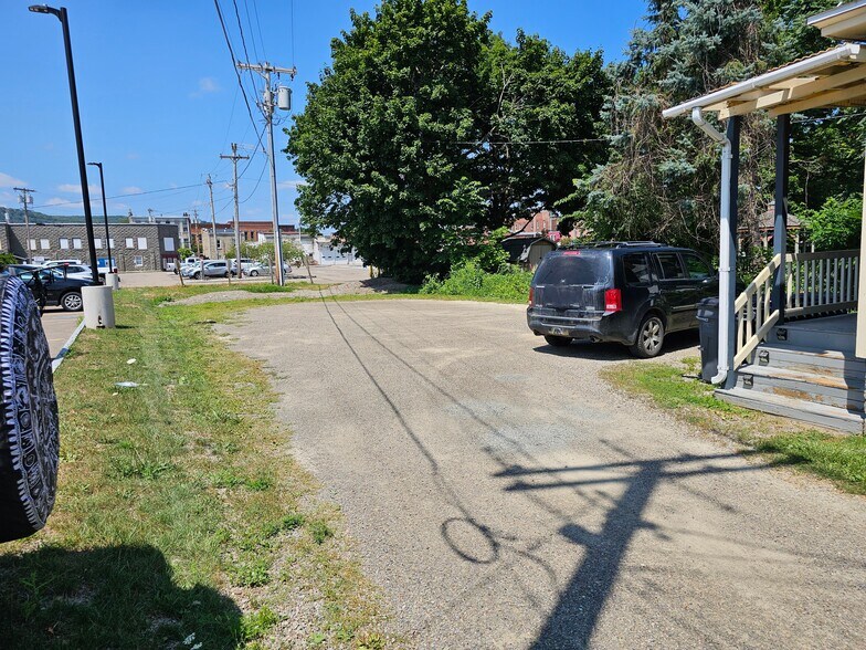 More Photos Of 5 Gansevoort St, Bath Office For Lease