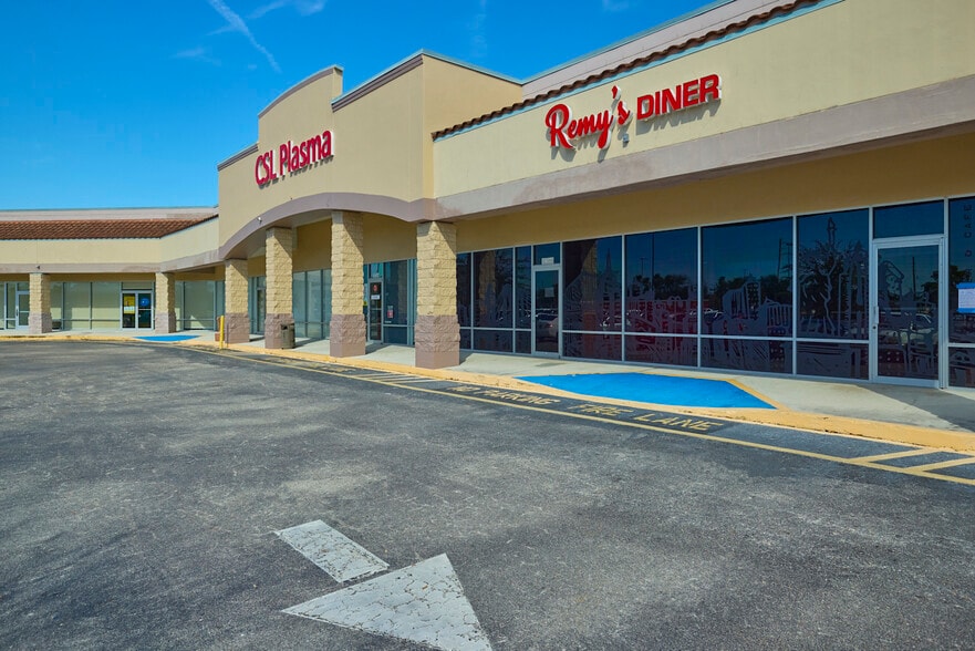 More Photos Of 10230-10368 S US Highway 1, Port Saint Lucie General Retail For Sale