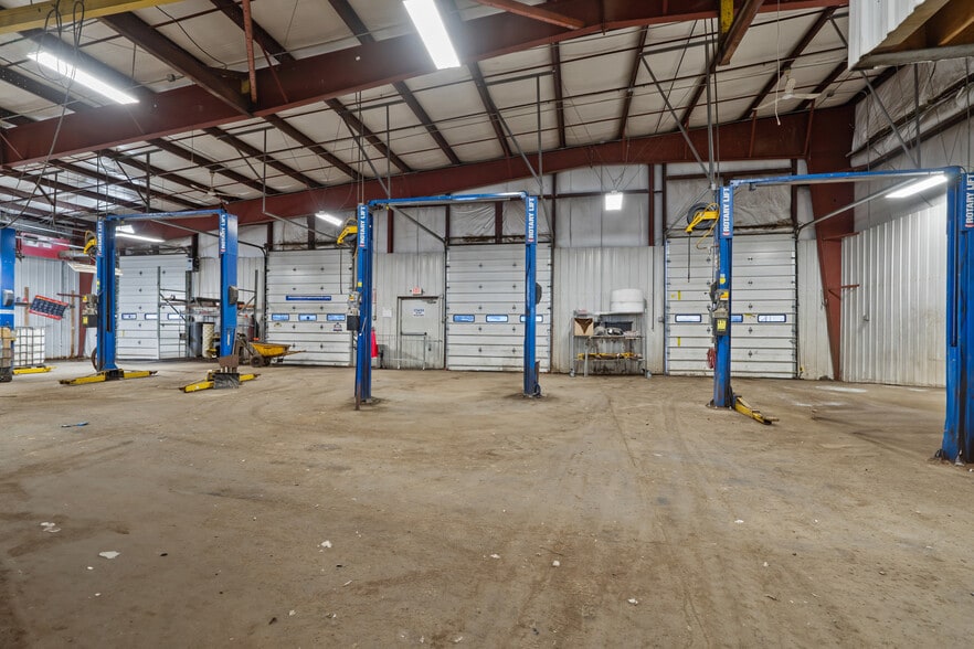 More Photos Of 8568 Brewerton Rd, Brewerton Auto Salvage Facility For Sale